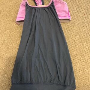 Lululemon tank top with built in bra size 6